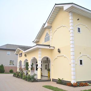 Kingsbridge Royale Hotel